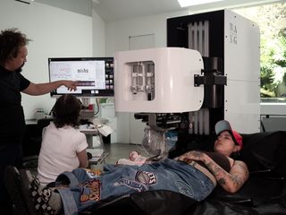 thumbnail - Robot Tatoueur